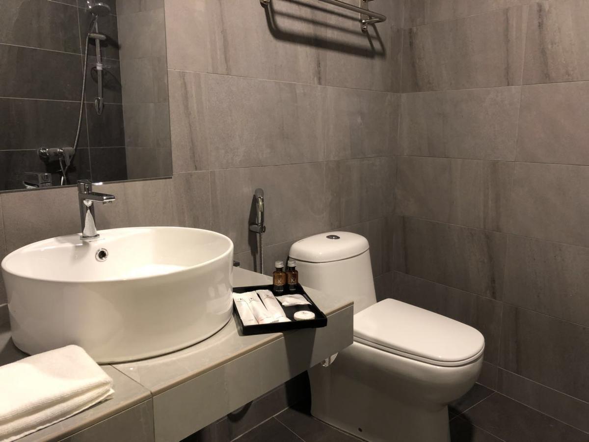 K Boutique Hotel Телук-Интан Экстерьер фото