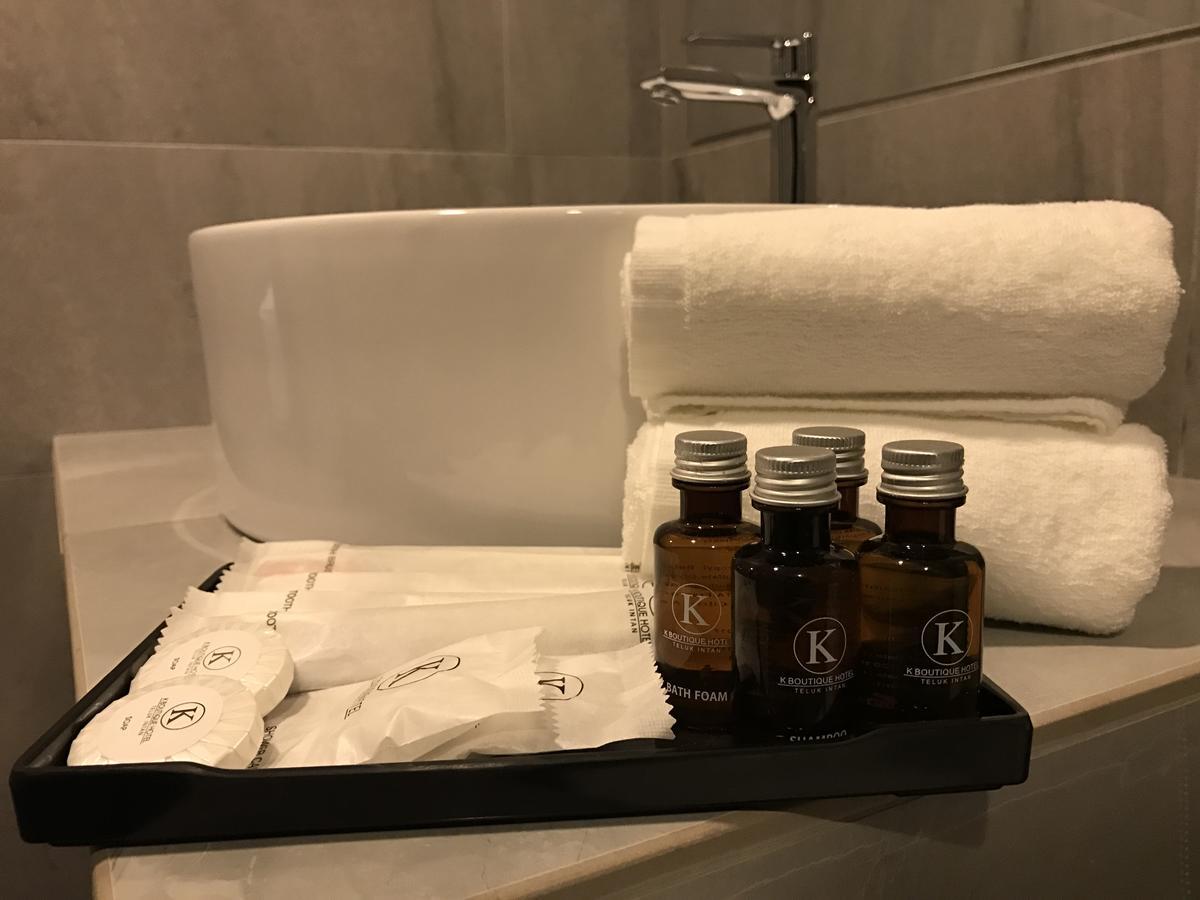 K Boutique Hotel Телук-Интан Экстерьер фото